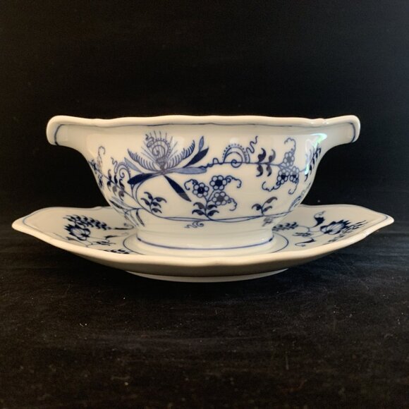 Blue Danube Japan Gravy Boat w/Attached Underplate Porcelain Rectangle Backstamp - Picture 2 of 12